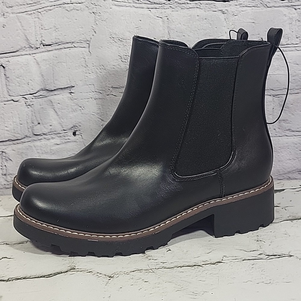 Universal Thread Chelsea Boot With Memory Foam In… - image 2